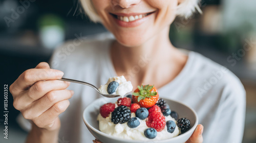 Healthy diet choices can ease menopause symptoms, and incorporating nutritious foods like berries into meals is beneficial
