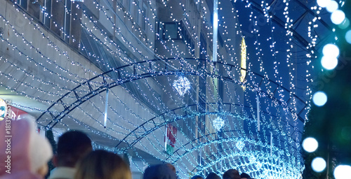 Fotografía Blue LED Christmas Light Tunnel in Craiova