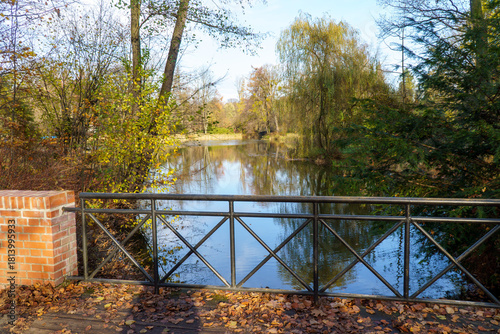 Fototapeta Naklejka Na Ścianę i Meble -  Park Pszczyna ze śląskiego rodu Promnitzów