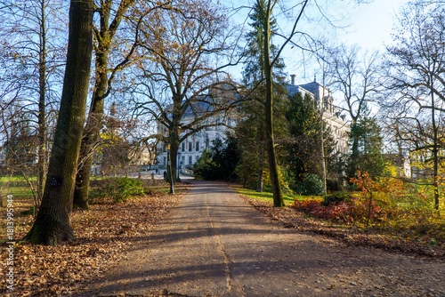 Fototapeta Naklejka Na Ścianę i Meble -  Park Pszczyna ze śląskiego rodu Promnitzów