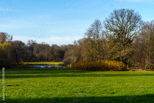 Fototapeta Naklejka Na Ścianę i Meble -  Park Pszczyna ze śląskiego rodu Promnitzów