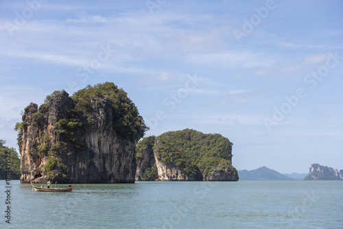 Fototapeta Naklejka Na Ścianę i Meble -  Mountains and sea on a clear day