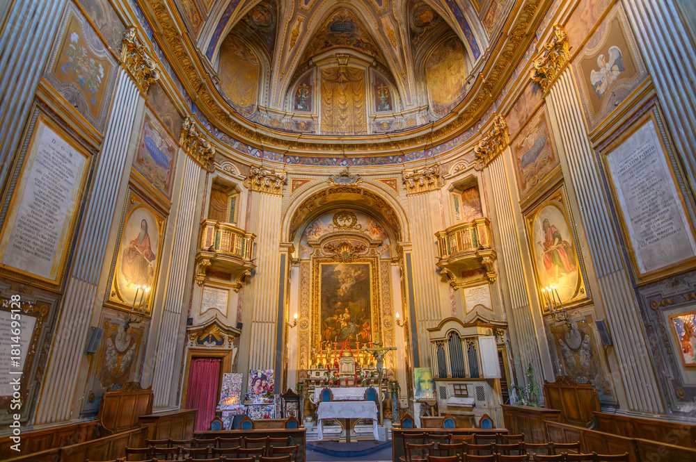 Obraz premium Interior of the Church of the Santissimo Sacramento, an oratory in Rome, in the Trevi district, located in Piazza Poli, along Via del Tritone