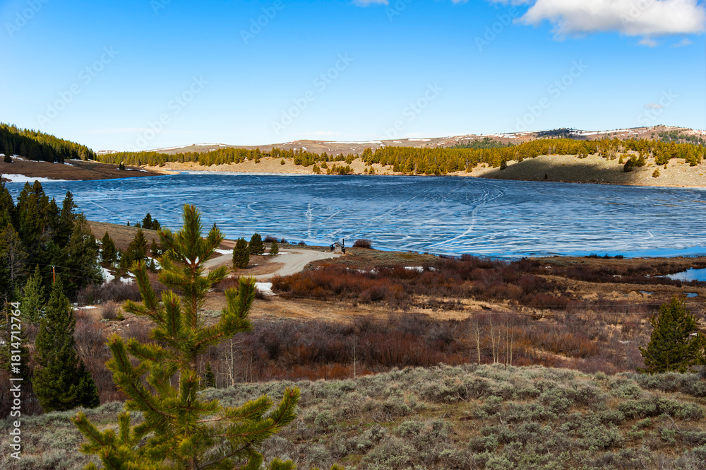 Fototapeta premium Driving along the Scenic Route 16 in Wyoming, USA