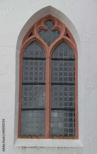 Gotisches Fenster an der Pfarrkirche St. Servatius in Siegburg