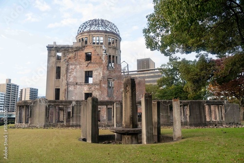 広島の原爆ドーム