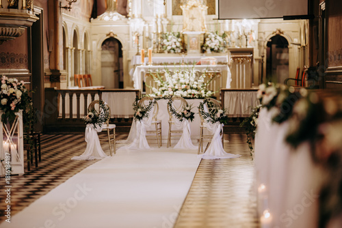 Photos Ładnie ozdobiony ołtarz