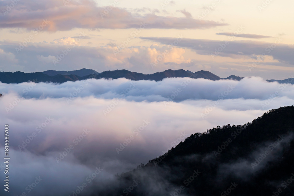 Fototapeta premium 兵庫県朝来市の風景