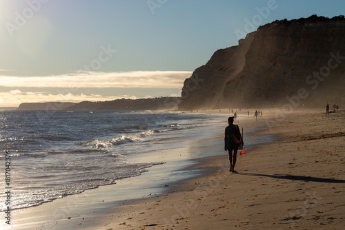 Abendstimmung am Strand von Lagos in Portugal 