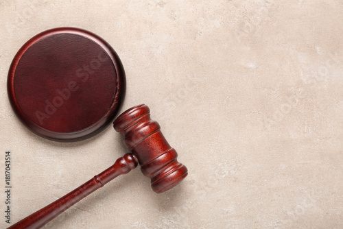 Judge's gavel on light grun...
