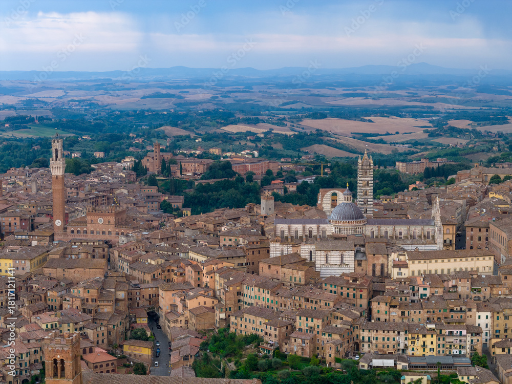 Obraz premium Aerial View of Siena - Siena, Italy