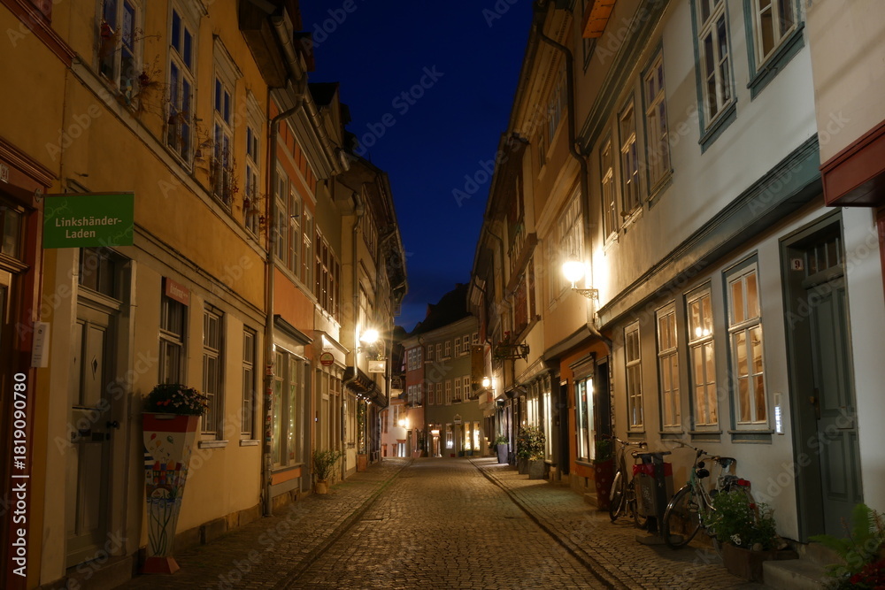 Naklejka premium Krämerbrücke bei Nacht in Erfurt