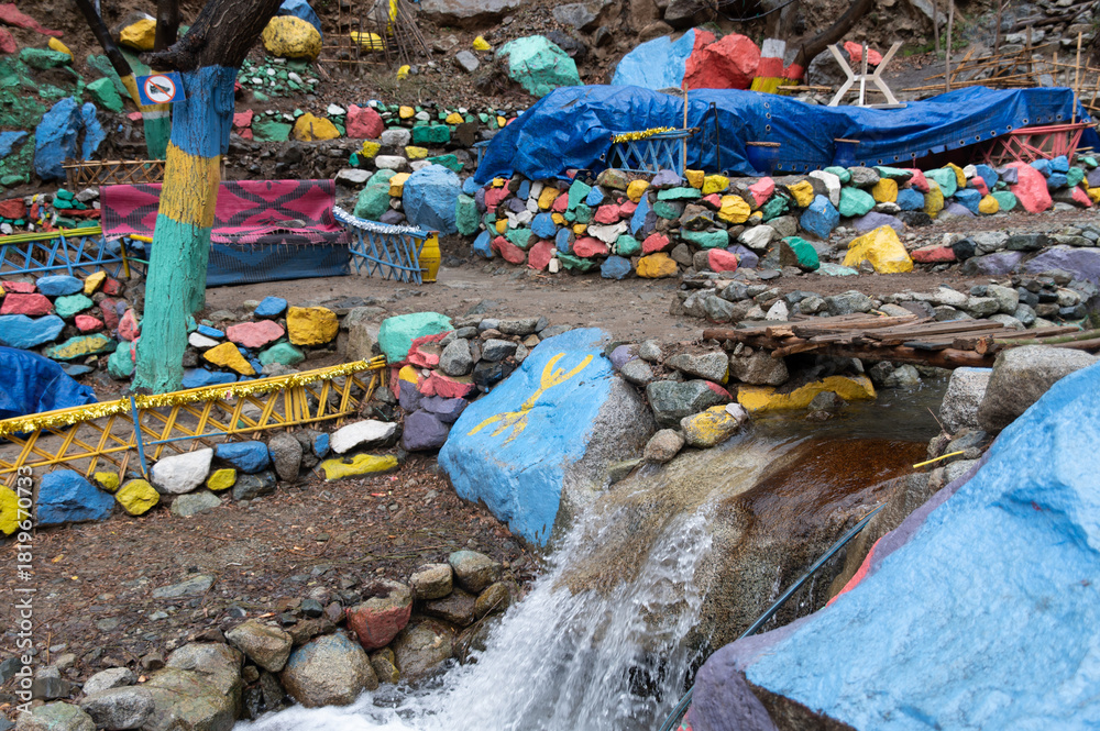 Fototapeta premium colorful rocks in a mountainvillage in Maroc