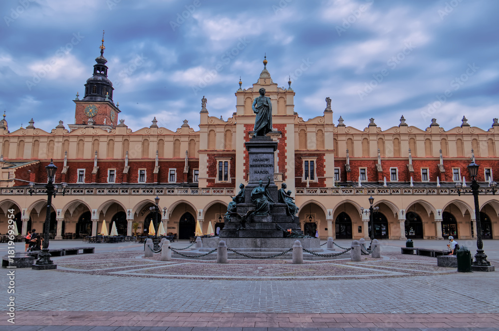 Obraz premium Krakow city centre in the early morning.