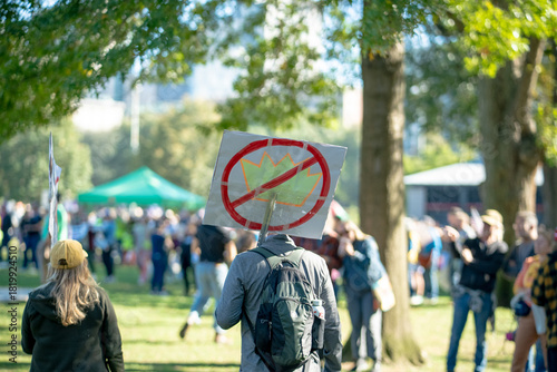 Foto No Kings Protest Sign