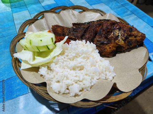 grilled fish breast with vegetables