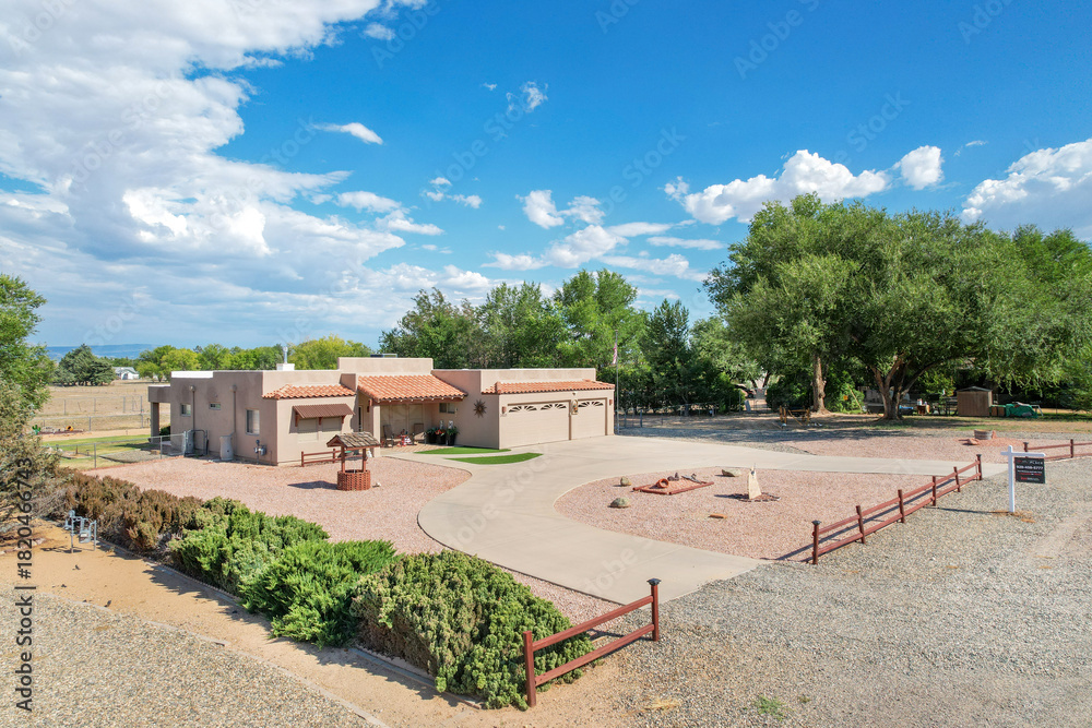 Obraz premium Charming Southwestern Style Home with Scenic Views