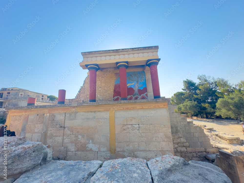 Fototapeta premium deatil of ancient ruines of famouse Knossos palace at Crete, Greece