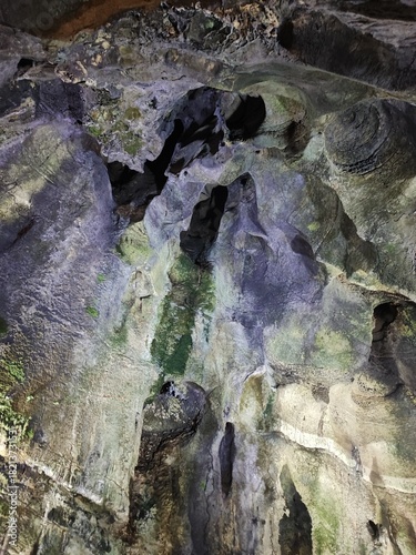  El interior de la Cueva de las Calaveras. Benidoleig. Alicante. España. 