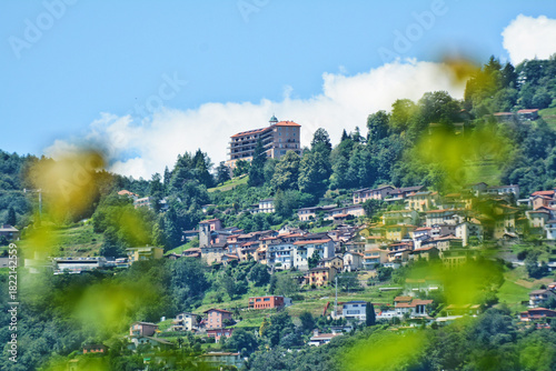 Obraz na plátně Panorama di Cademario in Canton Ticino, Svizzera.