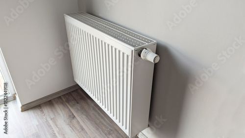 Modern Home Radiator Heating System with Adjustable Temperature Control Valve
