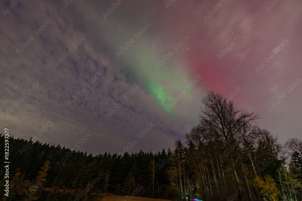 Fototapeta premium aurora borealis in the mountains