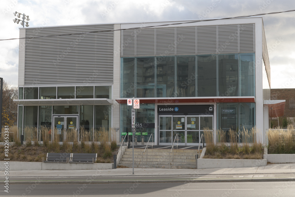 Fototapeta premium exterior of Leaside LRT Station – Main Entrance, Eglinton Crosstown, located at 658 Eglinton Av E, Toronto