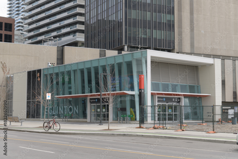 Obraz premium Eglinton LRT Station located at 15 Eglinton Av W, Toronto