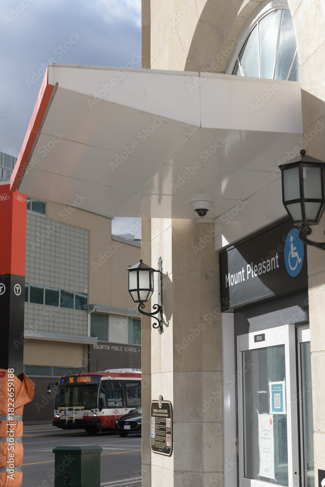 Obraz premium exterior of Mount Pleasant LRT Station located at 282 Eglinton Av E, Toronto