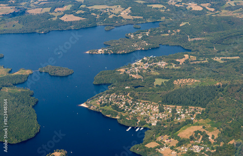 Vassivière  en Creuse et Haute Vienne