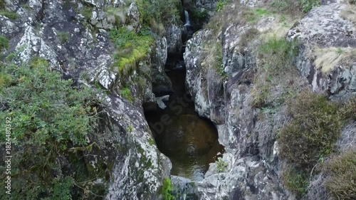 La cascade du Gour Saillant, ou cascade de Saint-Priest-des-Champs. 