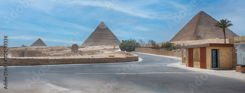 Great Sphynx and the Pyramids of Giza, Cairo, Egypt