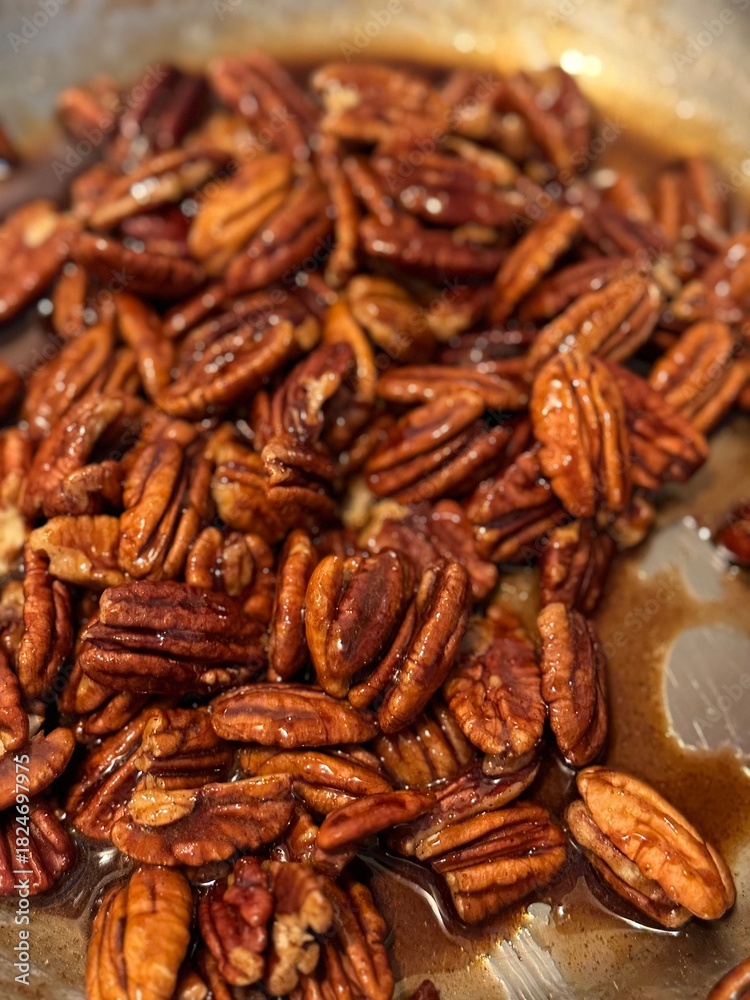 Obraz premium Candied Pecans