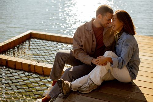 Romantic moment by the wate...