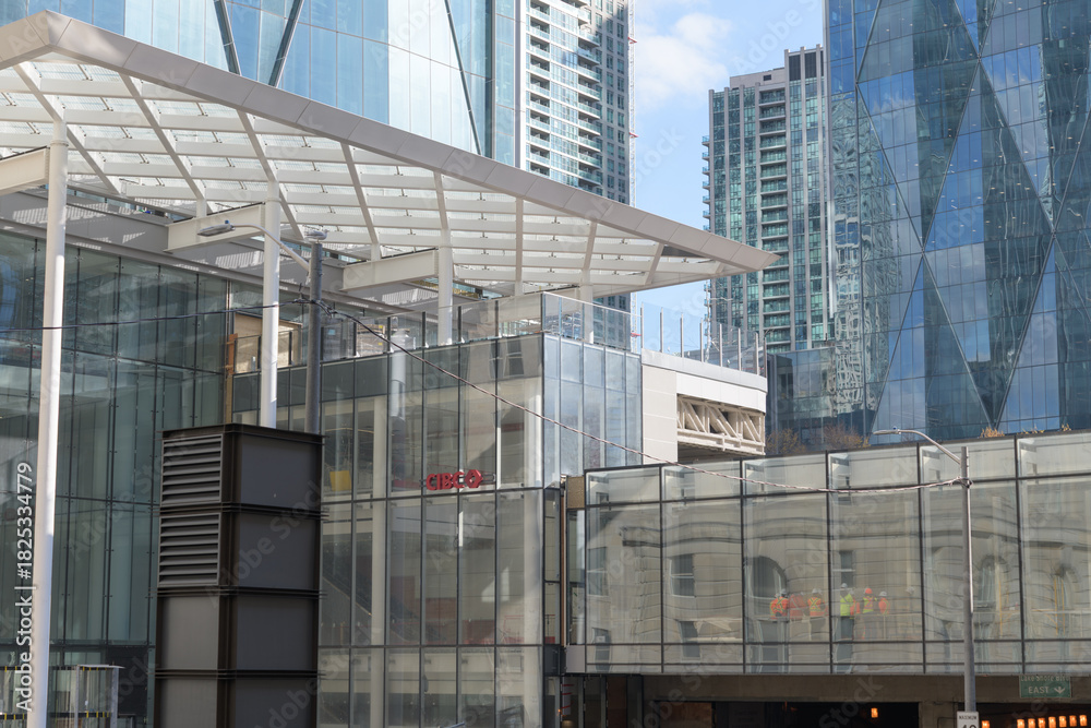 Fototapeta premium entrance canopy and pedestrian bridge at CIBC Square, Bay St, Toronto