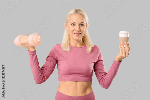 Mature woman in sportswear ...