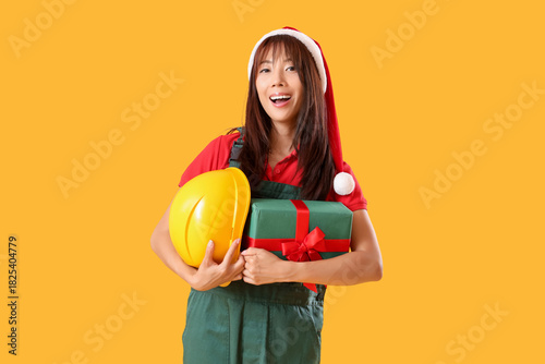 Female Asian worker in Sant...