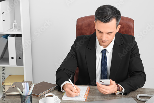 Handsome young businessman ...