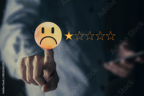 One star indicates customer dissatisfaction and poor feedback in the digital context form.	