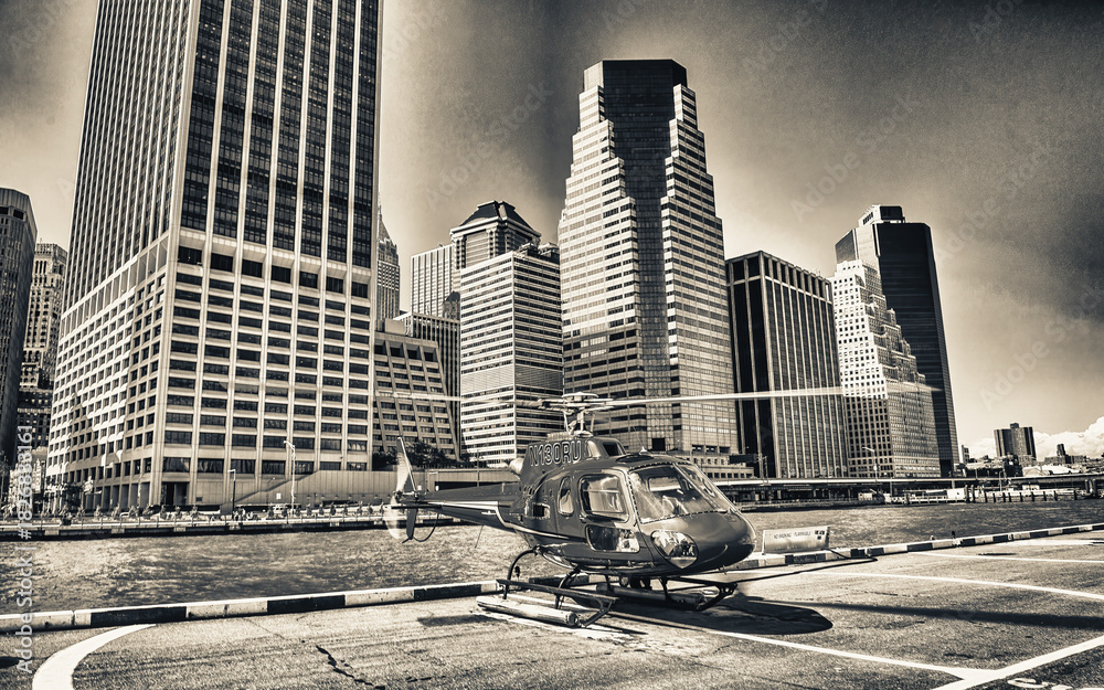 Naklejka premium New York City - June 2013: Helicopter tour in New York City