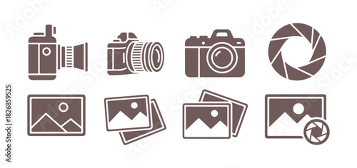 Set of photo and camera icons. Icons representing photography, images, photo galleries, and cameras. Diaphragm icon. Image, photo gallery vector illustration.