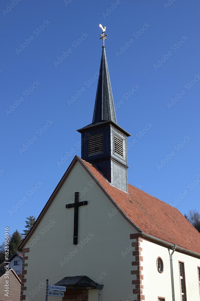 Fototapeta premium Kirche Schaafheim-Schlierbach