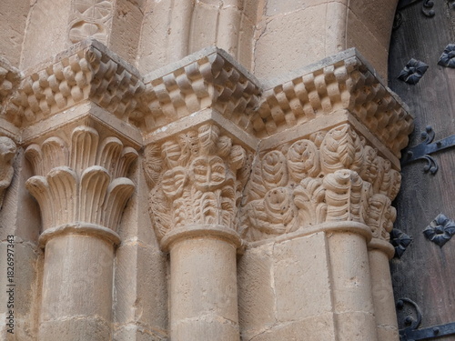 Monasterio de Veruela, CAPITELES