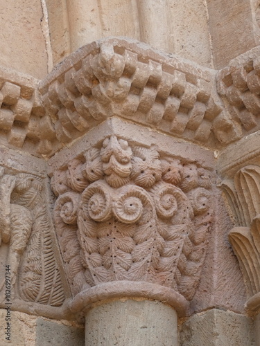 Monasterio de Veruela, CAPITELES