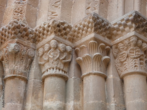 Monasterio de Veruela, CAPITELES