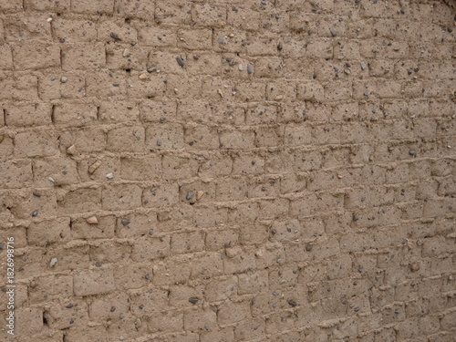 PAREDE DE ADOBE
