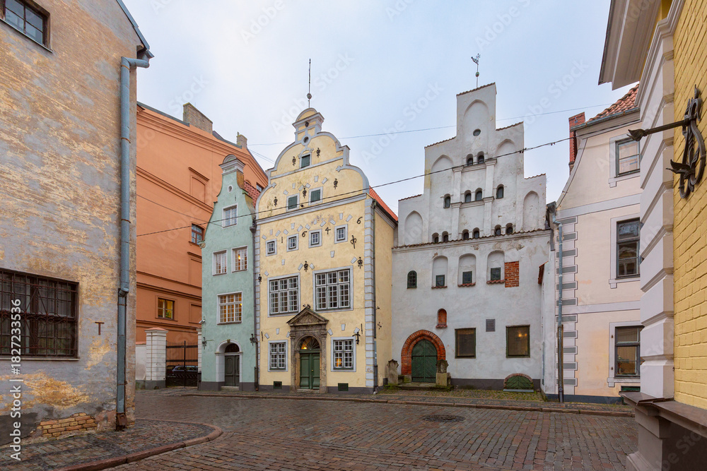 Fototapeta premium Historic Three Brothers residential buildings in Old Town Riga, Latvia