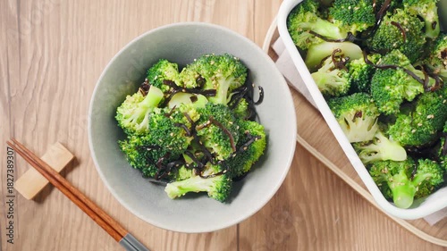 ブロッコリーと塩昆布のナムル