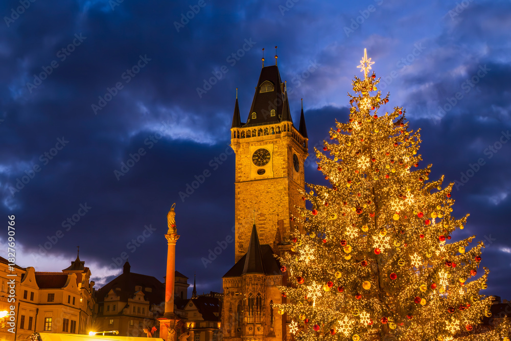 Fototapeta premium Prague Old Town Square Christmas tree lighting at night