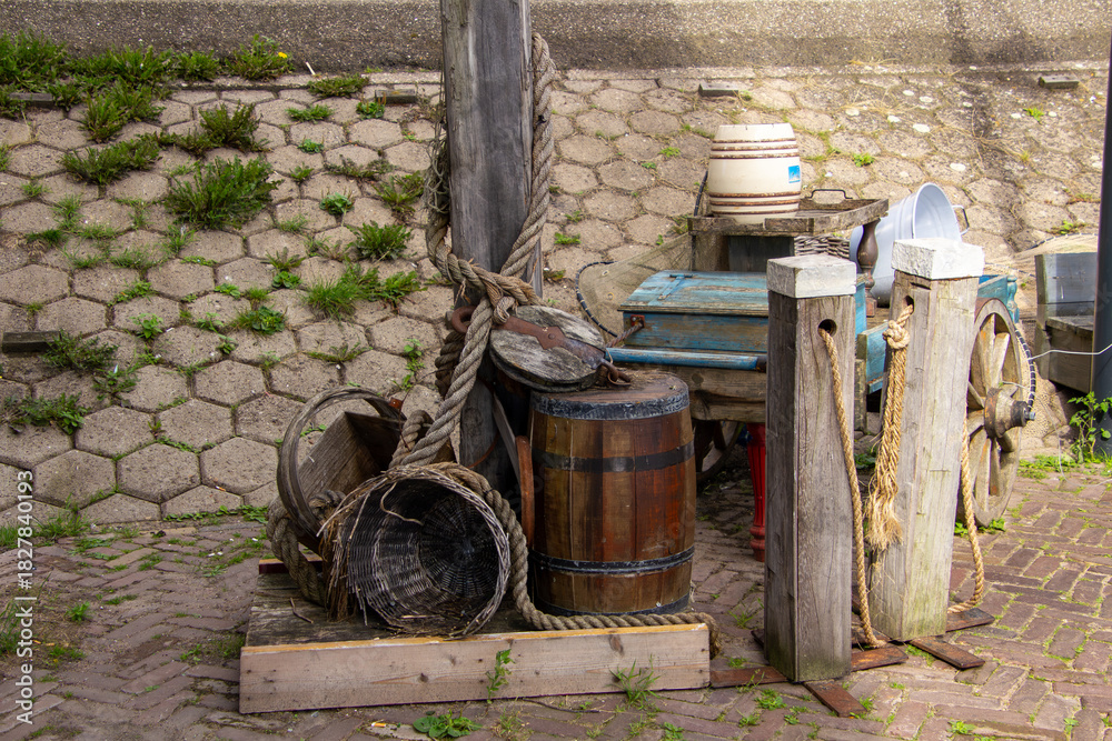 Obraz premium Still life in the harbor of Volendam